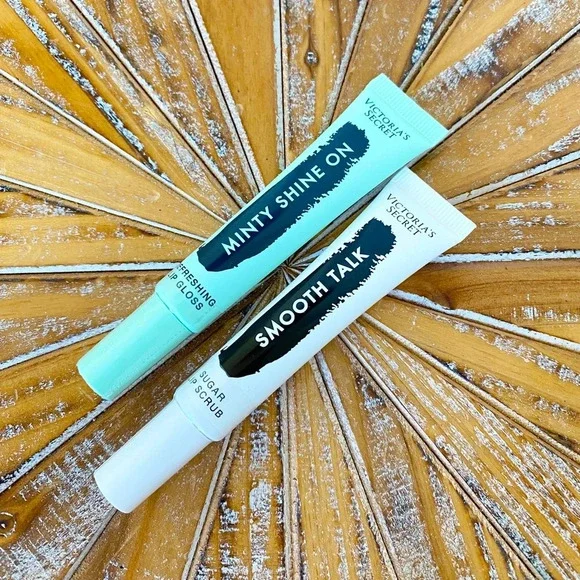 NWT Victoria’s Secret Lip Care Duo - Refreshing Minty Lip Gloss and Sugar Scrub - Picture 1 of 4